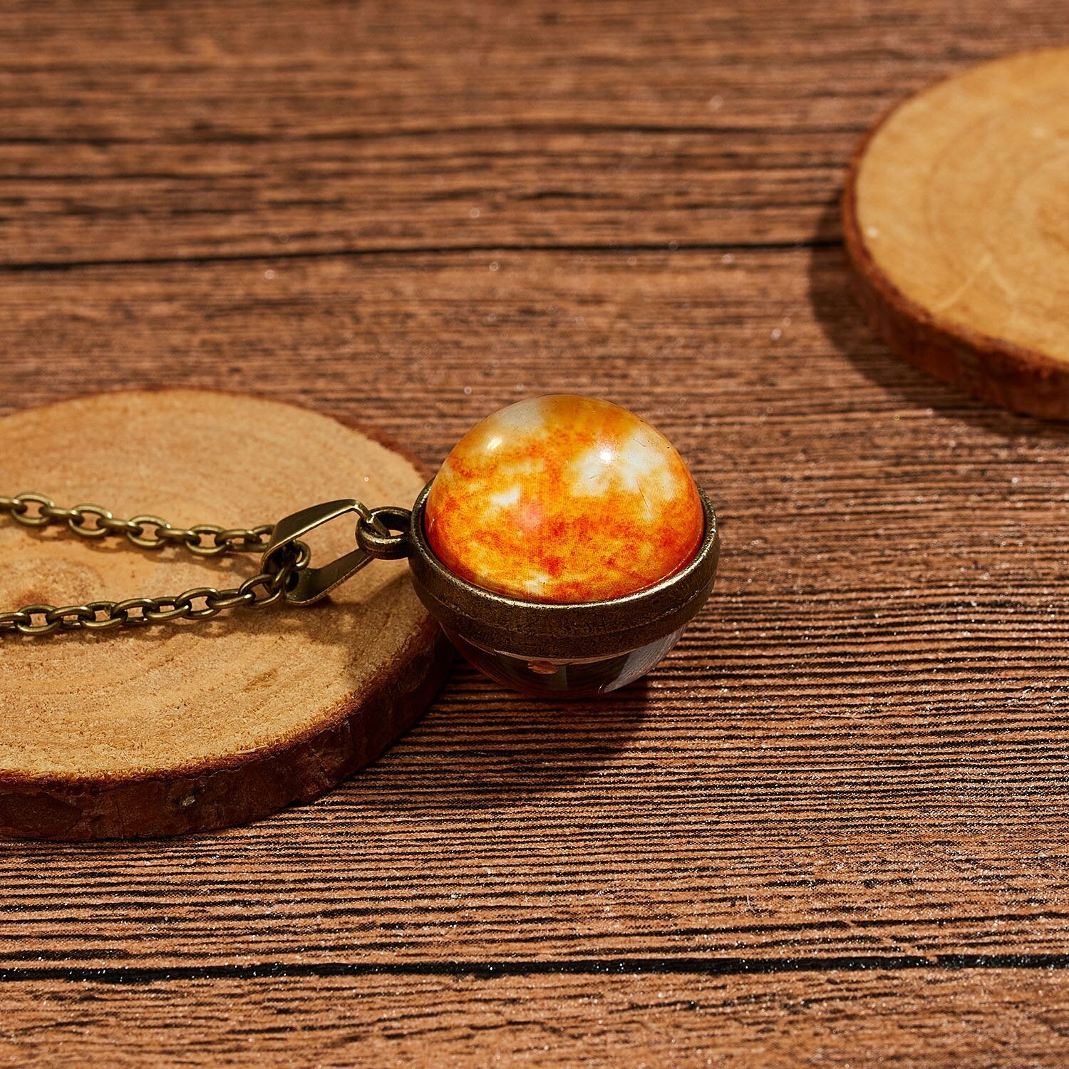 Colar dos Astros e Planetas do Sistema Solar - Brilha no Escuro